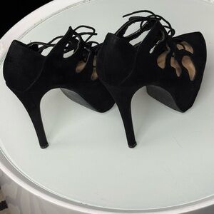 Chic Black Lace-Up Women's Heels